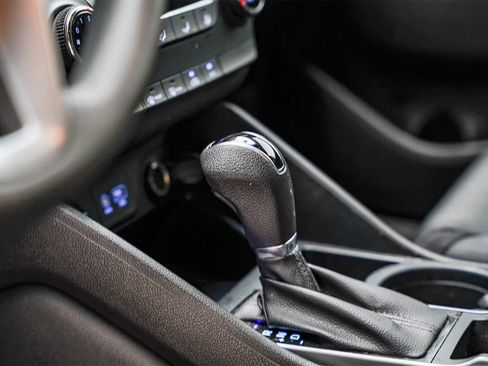 Used 2018 Hyundai Tucson SE image 21