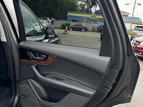 Used 2018 Audi Q7 3.0T Premium Plus w/ Premium Plus Package image 23