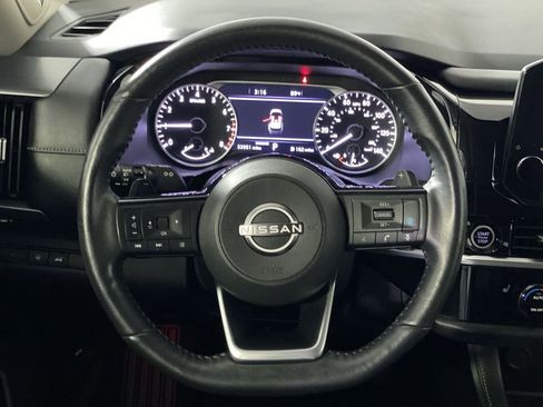 Used 2022 Nissan Pathfinder SL w/ SL Premium Package FWD image 16