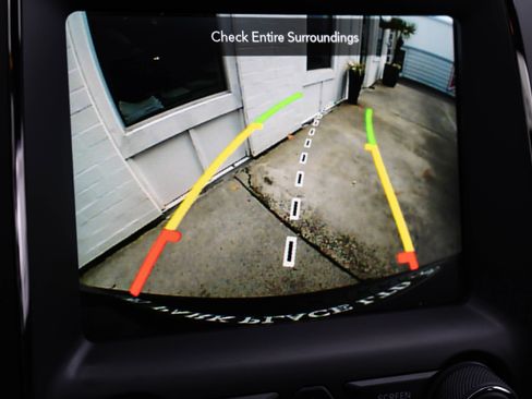 Used 2018 Dodge Durango SRT w/ SRT Interior Appearance Group image 22