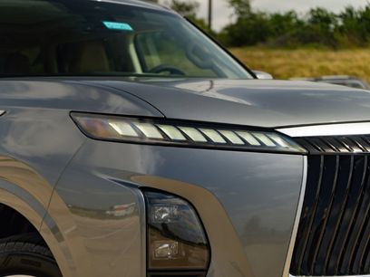New 2027 INFINITI QX80 Luxe