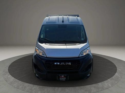 Used 2023 RAM ProMaster 2500 w/ Driver Convenience Group FWD image 4