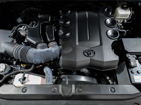 Used 2023 Toyota 4Runner SR5 Premium image 11