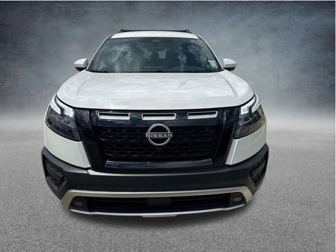 Used 2024 Nissan Pathfinder Rock Creek AWD/4WD image 2