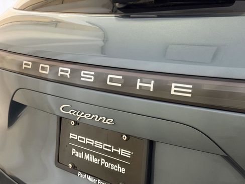 Used 2019 Porsche Cayenne image 25