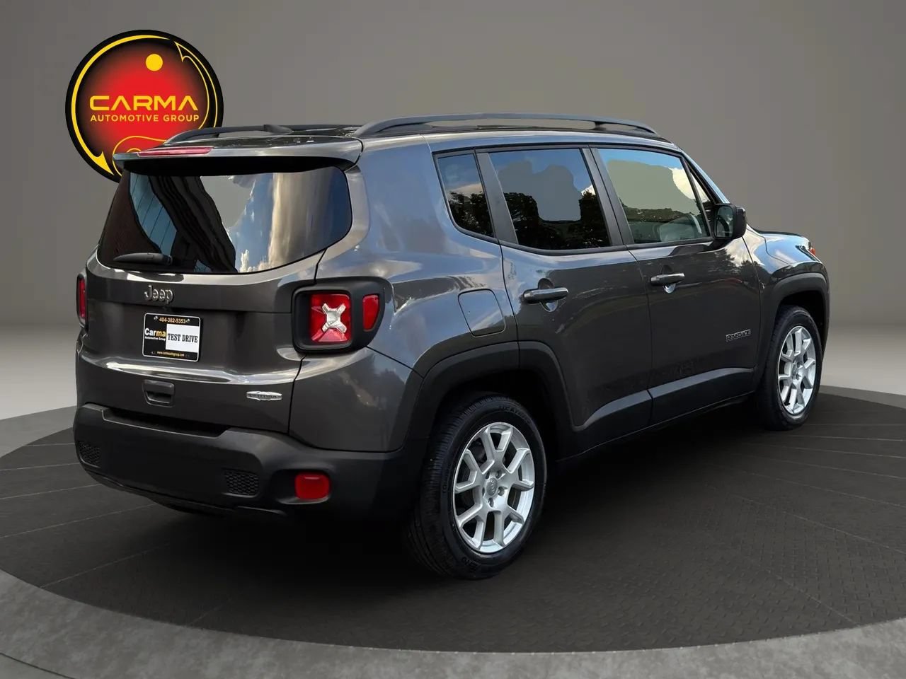 Used 2019 Jeep Renegade Latitude w/ Safety & Security Group II FWD image 5
