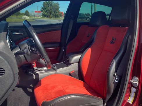 Used 2018 Dodge Charger R/T Scat Pack w/ Dynamics Package RWD image 12