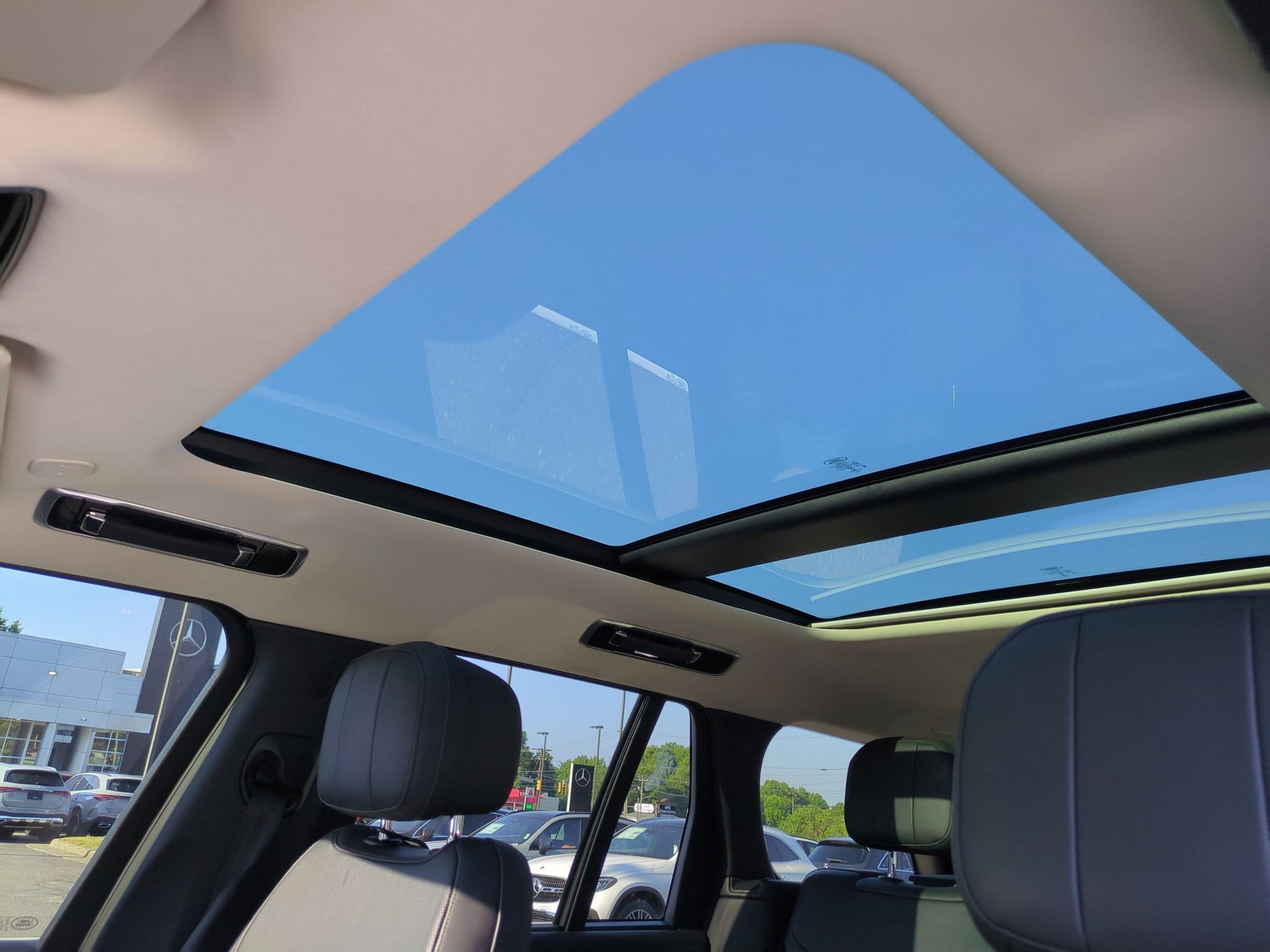 Used 2022 Land Rover Range Rover SE AWD/4WD image 28