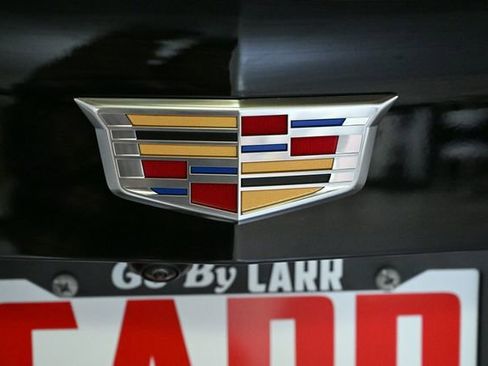 Used 2025 Cadillac XT4 Sport w/ Technology Package image 9