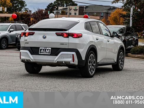 Used 2025 BMW X2 xDrive28i image 6