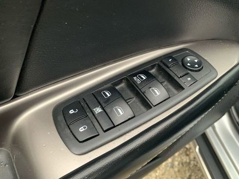 Used 2018 Dodge Journey Crossroad AWD/4WD image 17