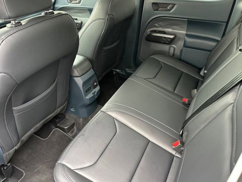 New 2025 Ford Maverick Lariat w/ Black Appearance Package image 9