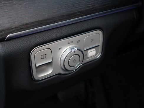 Used 2026 Mercedes-Benz GLE 350 4MATIC image 32