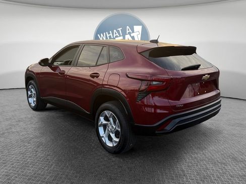 Certified 2024 Chevrolet Trax LS w/ LS Convenience Package image 6