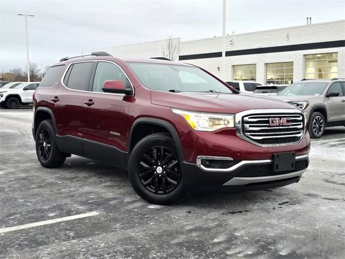 Used 2018 GMC Acadia SLT image 2