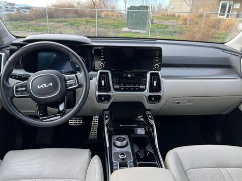Used 2024 Kia Sorento SX Prestige image 10