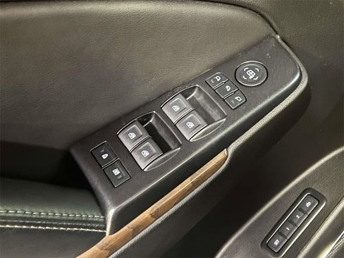 Used 2020 GMC Yukon Denali image 15