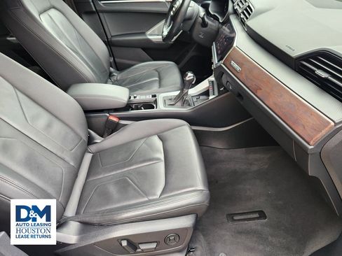 Used 2019 Audi Q3 2.0T Premium Plus w/ Premium Plus Package image 21