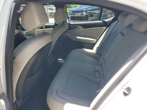 Used 2023 Genesis G70 2.0T w/ Sport Prestige Package RWD image 10