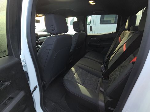 Used 2023 Chevrolet Colorado Z71 w/ Advanced Trailering Package image 15