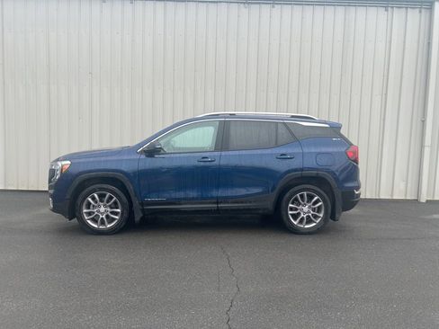 Certified 2023 GMC Terrain SLT image 6