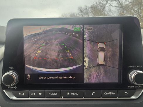 Used 2021 Nissan Rogue SV image 17