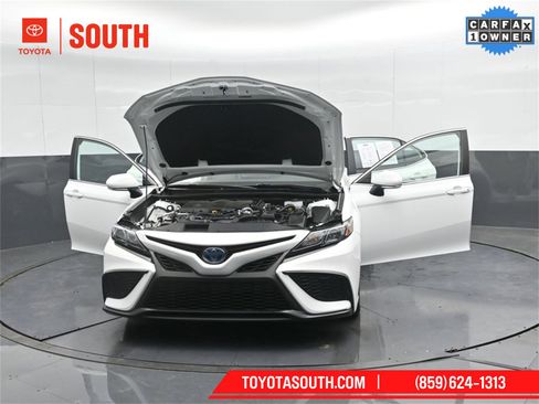 Used 2023 Toyota Camry SE w/ Cold Weather Package image 62