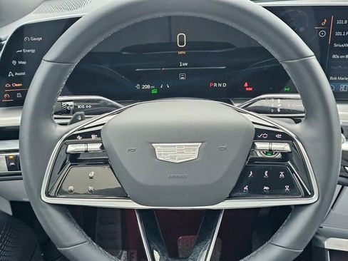 Used 2024 Cadillac Lyriq Luxury w/ LPO, Floor Liner Package image 31