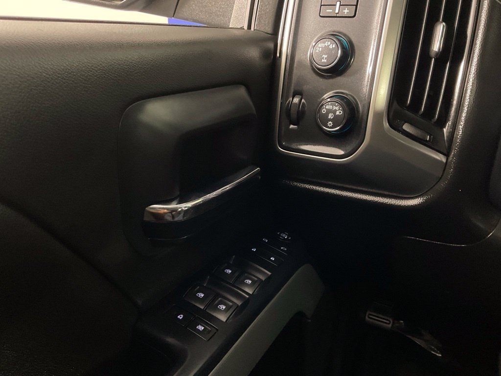 Used 2018 Chevrolet Silverado 1500 LT w/ All Star Edition AWD/4WD image 19