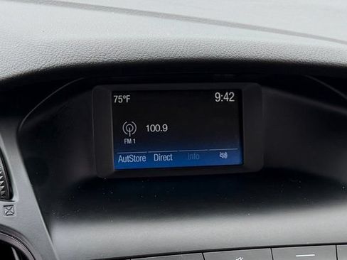 Certified 2018 Ford Focus SE FWD image 5