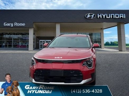 Used 2024 Kia Niro Wind w/ Wind Preserve Package FWD image 3