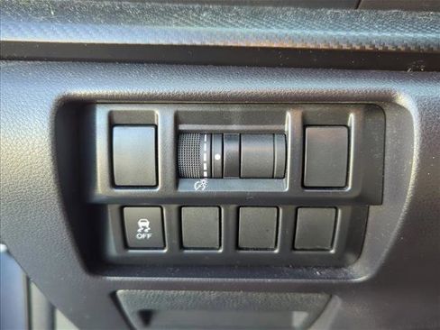 Used 2017 Subaru Impreza 2.0i image 18