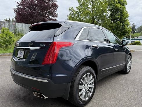 Used 2017 Cadillac XT5 Luxury w/ Driver Awareness Package FWD image 3