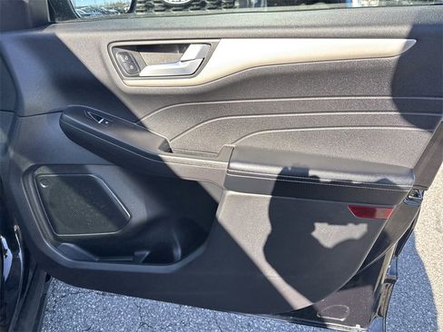 Used 2022 Ford Escape SEL w/ Technology Package image 13