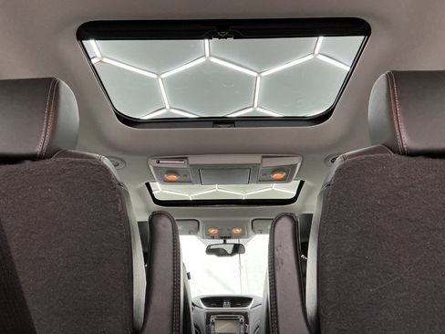 Used 2015 Chevrolet Traverse LT FWD image 27