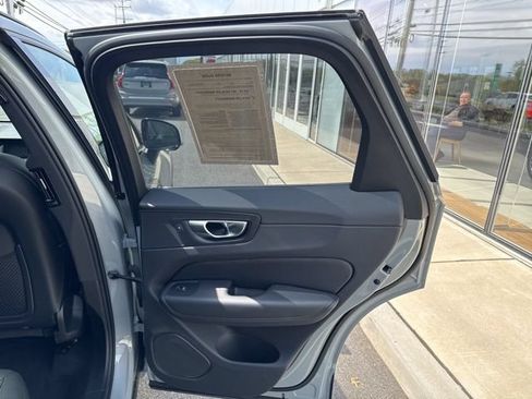 Certified 2025 Volvo XC60 B5 Plus AWD/4WD image 10