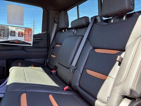 New 2025 GMC Sierra 1500 AT4 w/ AT4 Premium Package AWD/4WD image 18