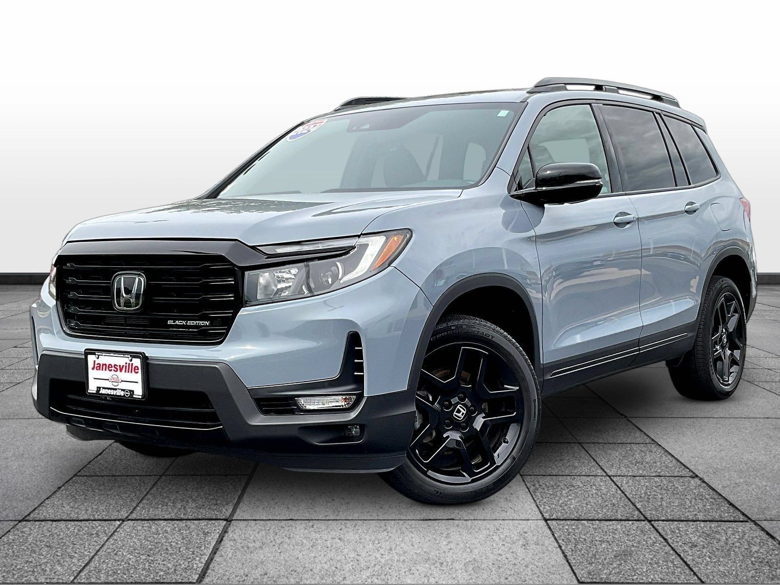 Used 2024 Honda Passport Black Edition image 3