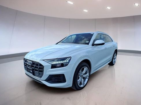 Certified 2023 Audi Q8 Premium w/ Convenience Package AWD/4WD image 3