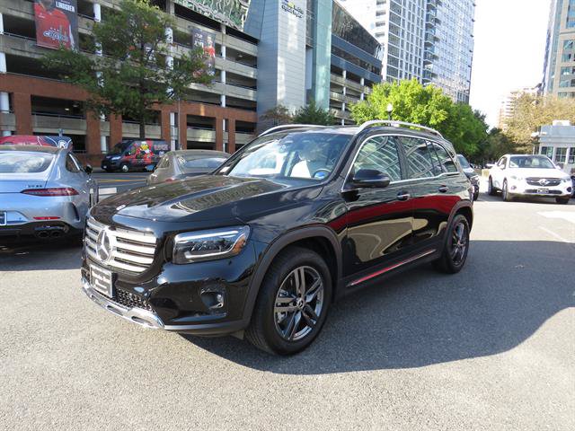 Used 2026 Mercedes-Benz GLB 250 4MATIC image 1