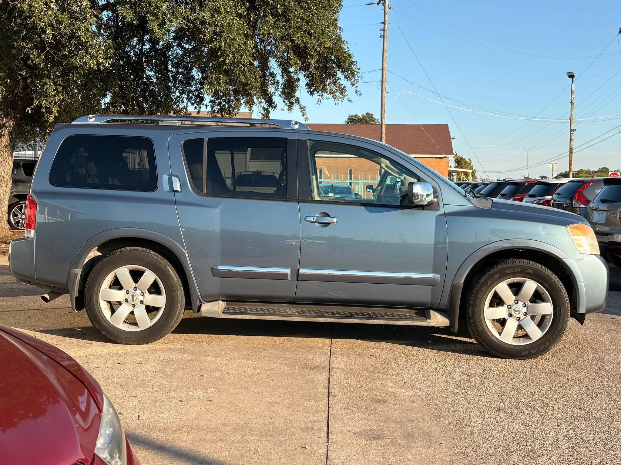 Used 2011 Nissan Armada SL RWD image 2