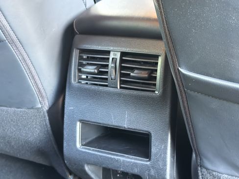 Used 2023 Mitsubishi Outlander 4WD Plug-In Hybrid image 26