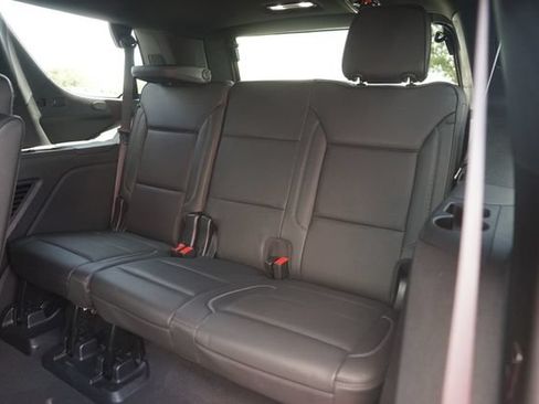 Used 2023 GMC Yukon Denali AWD/4WD image 15