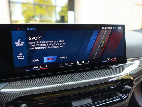 Used 2025 BMW M3 RWD image 36