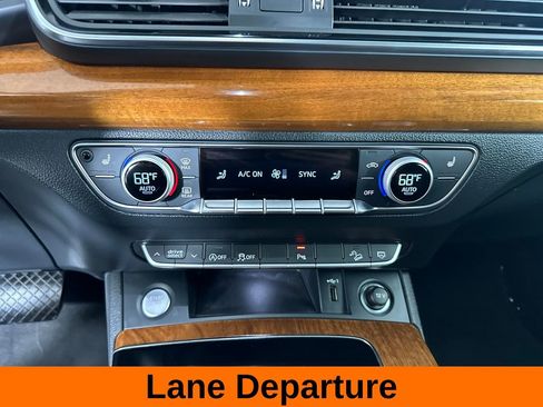 Used 2023 Audi Q5 2.0T Premium w/ Convenience Package AWD/4WD image 17