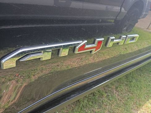 Used 2025 GMC Sierra 2500 AT4 w/ AT4 Premium Plus Package AWD/4WD image 22