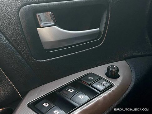 Used 2018 Toyota Sienna SE Premium image 31