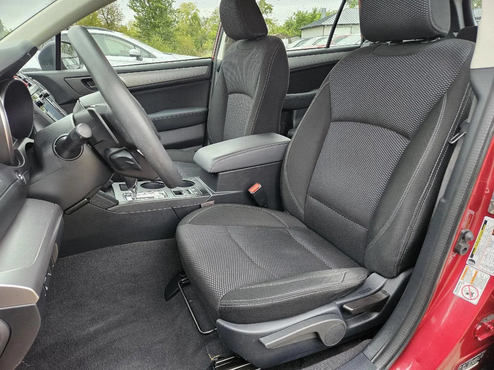 Used 2019 Subaru Outback 2.5i AWD/4WD image 14