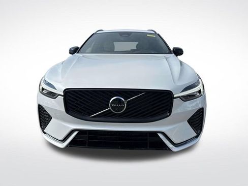 New 2026 Volvo XC60 B5 Plus image 2