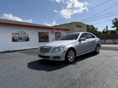 Used 2013 Mercedes-Benz E 350 4MATIC Sedan image 1